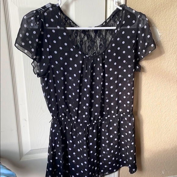 Black Blouse 🖤 - Picture 1 of 2